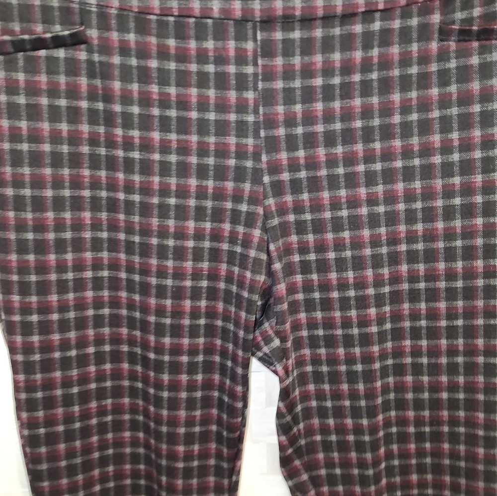 NY&CO 7TH Avenue Plaid Black and Red Pants Sz L Petite - Picture 2 of 5